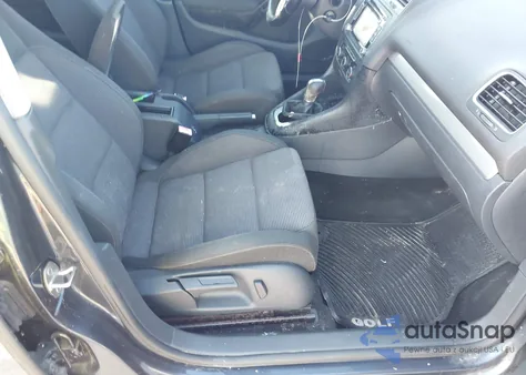 2014 Volkswagen Golf 2.5L z USA, uszkodzony, nr VIN WVWDB7AJ6EW001623